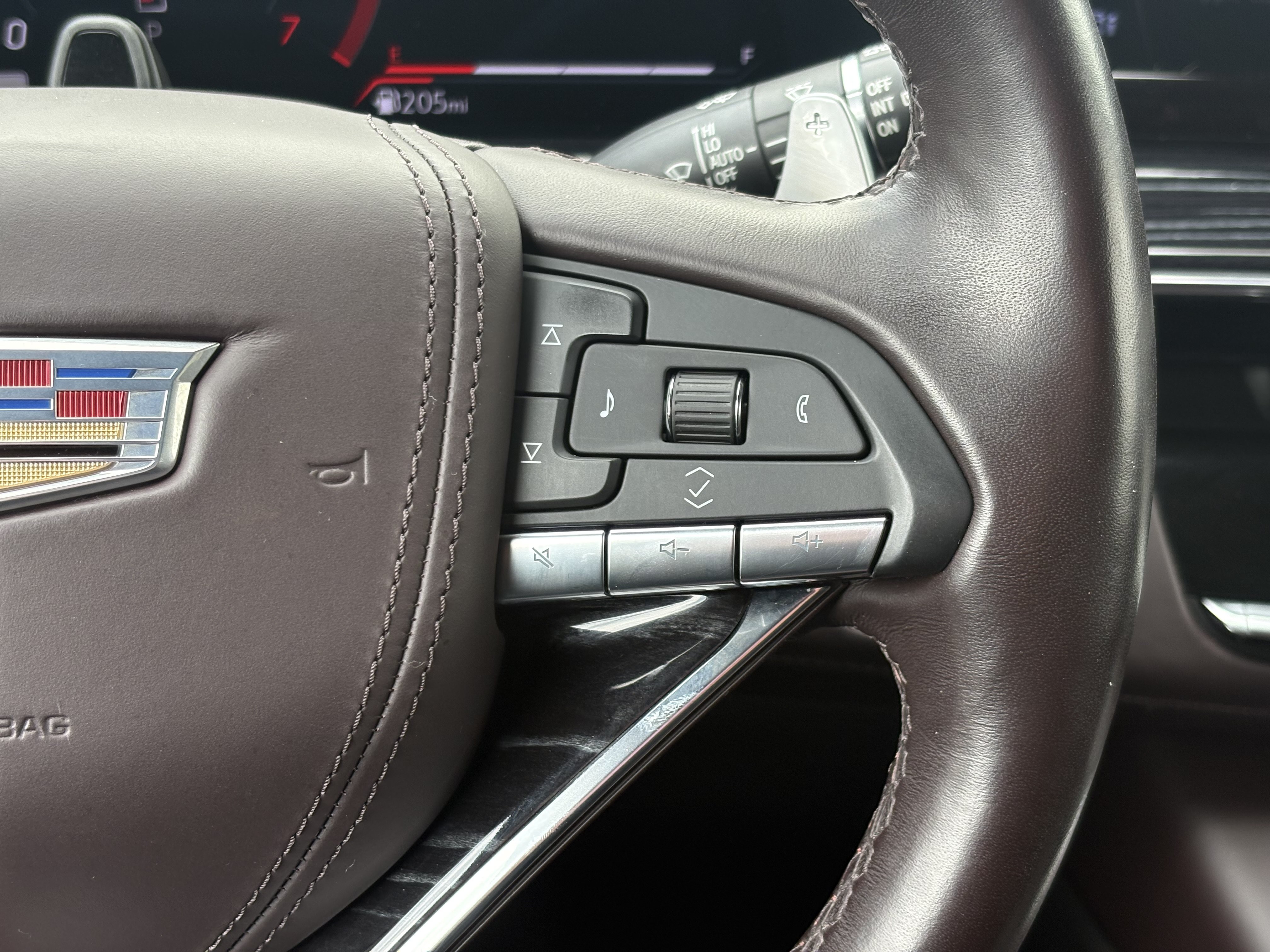 Certified 2023 Cadillac Escalade ESV V AWD/4WD image 22