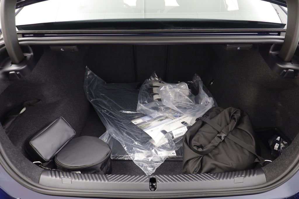 New 2026 BMW 550e xDrive w/ Executive Package image 19