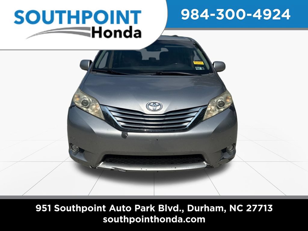 Used 2011 Toyota Sienna Limited FWD image 2