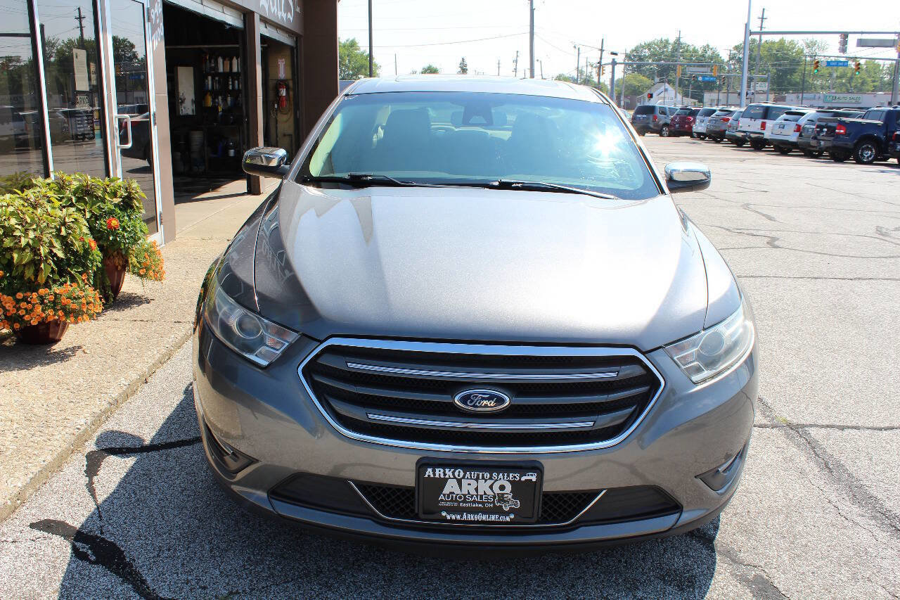 Used 2014 Ford Taurus Limited w/ Equipment Group 301A image 3