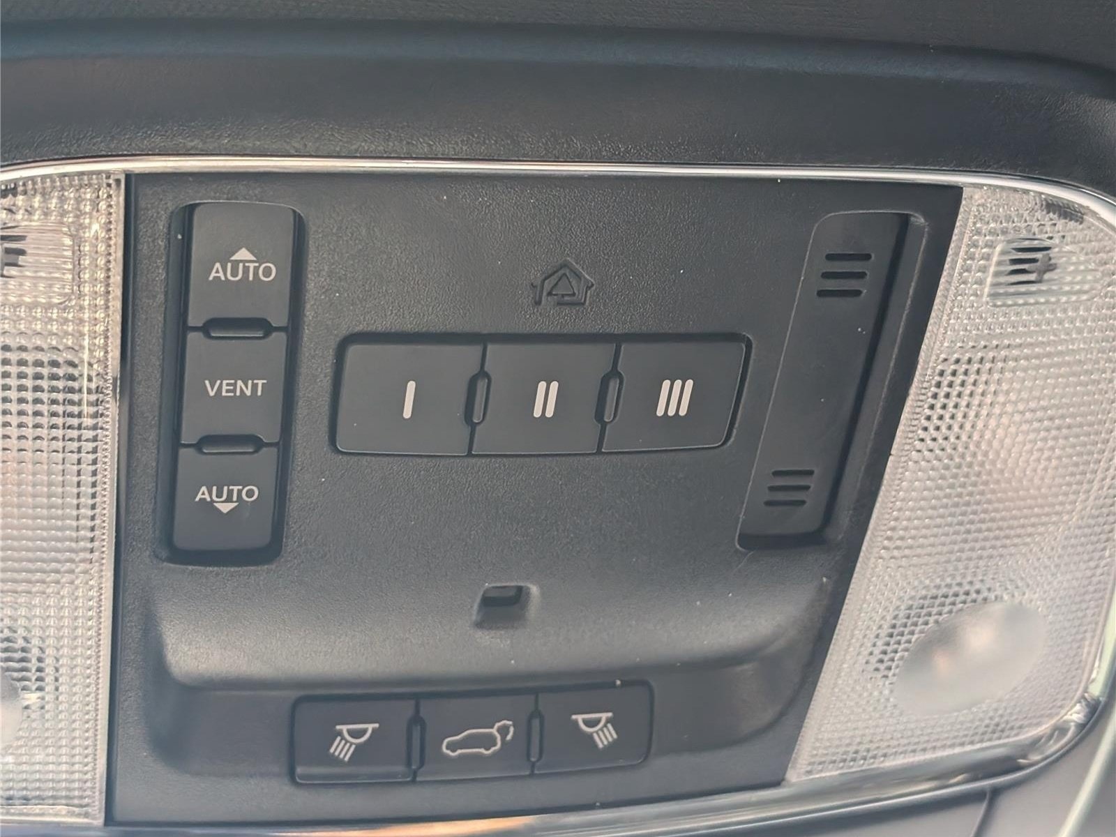 Used 2021 Jeep Grand Cherokee Limited AWD/4WD image 33