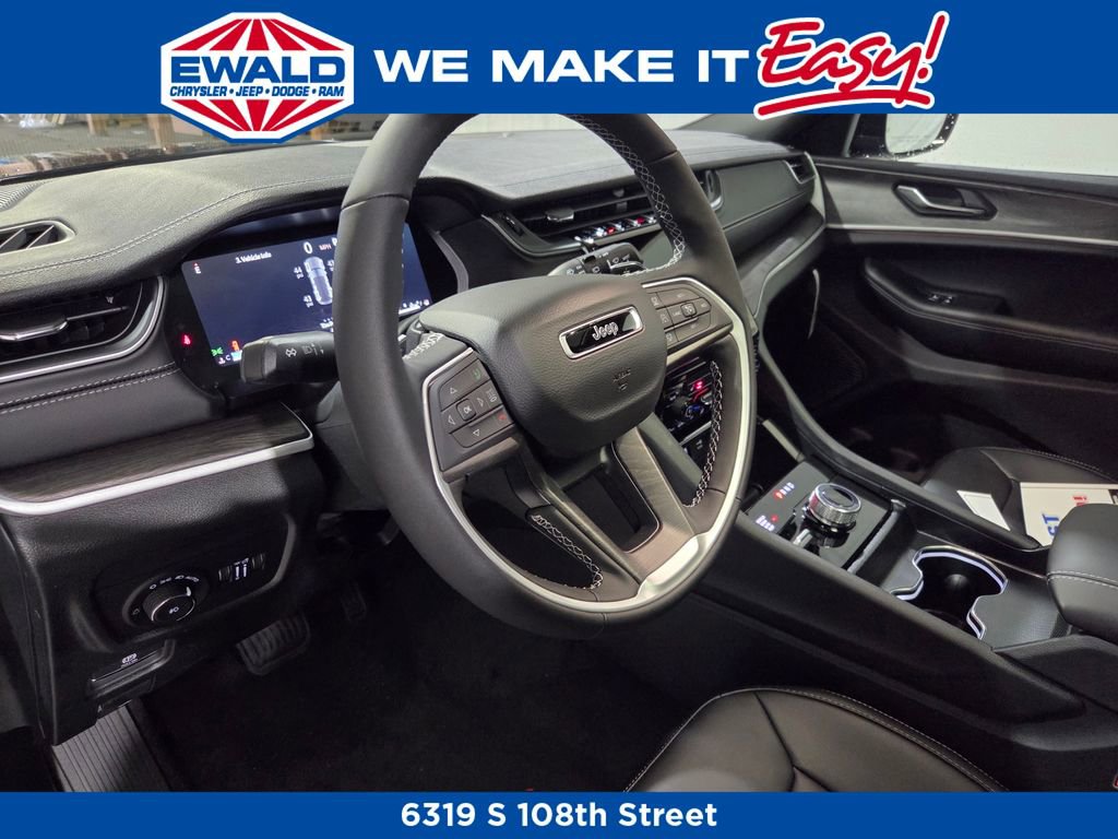 New 2025 Jeep Grand Cherokee Limited image 6