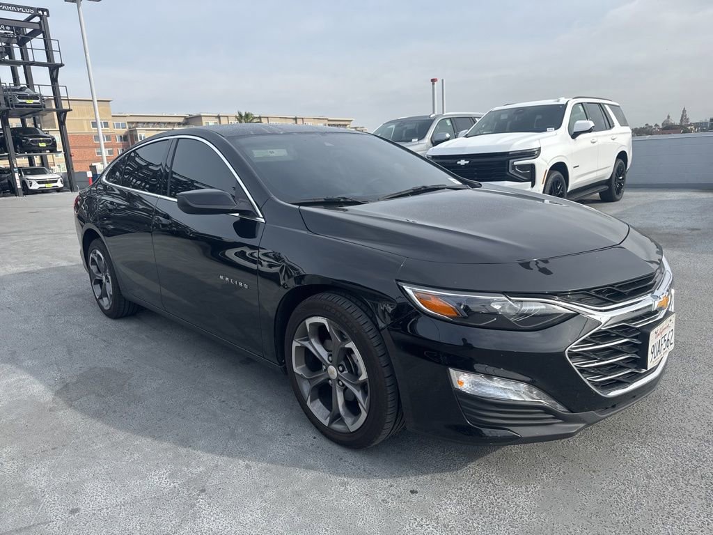 Used 2024 Chevrolet Malibu LT image 3