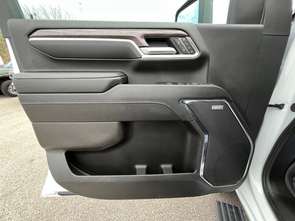 Used 2024 Chevrolet Silverado 2500 LTZ w/ LTZ Plus Package image 8