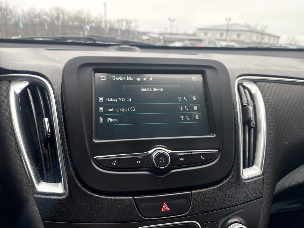 Used 2018 Chevrolet Malibu LT image 27