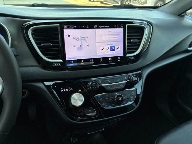 Used 2025 Chrysler Pacifica Select FWD image 15