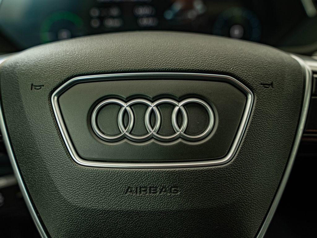 Used 2021 Audi e-tron Premium w/ Convenience Plus Package AWD/4WD image 22