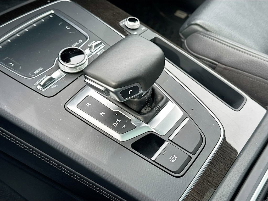 Used 2018 Audi Q5 Prestige w/ Prestige Package image 17