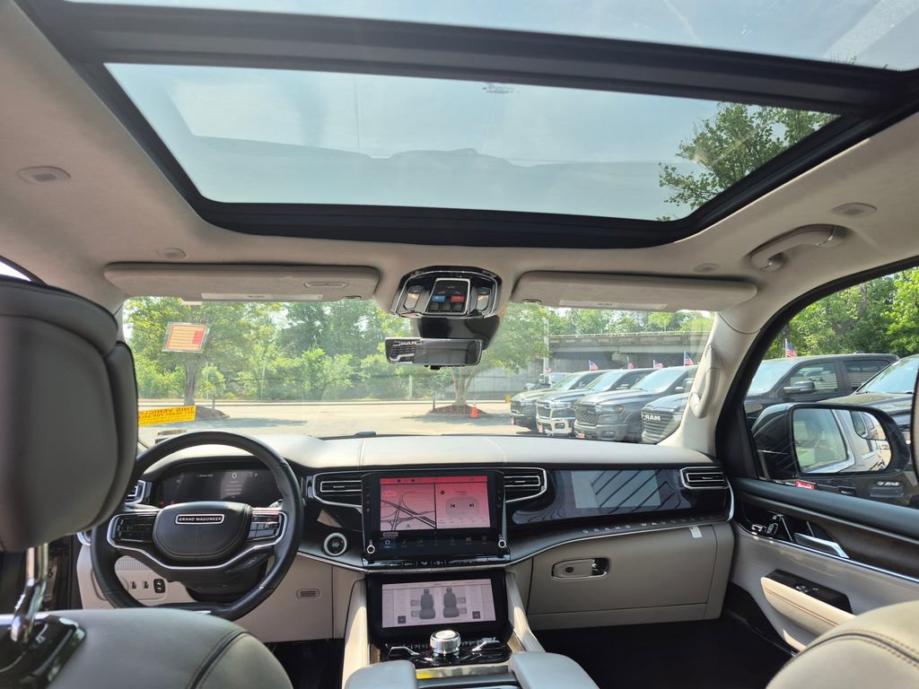 Used 2023 Jeep Grand Wagoneer Series II AWD/4WD image 14