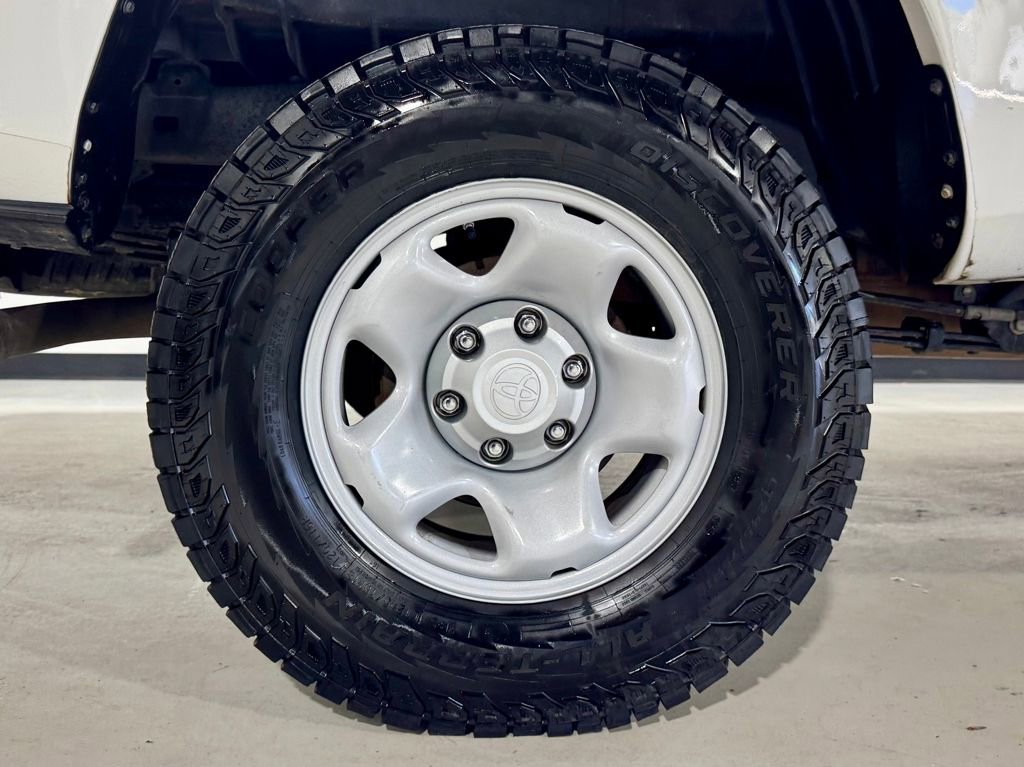 Used 2023 Toyota Tacoma SR image 30