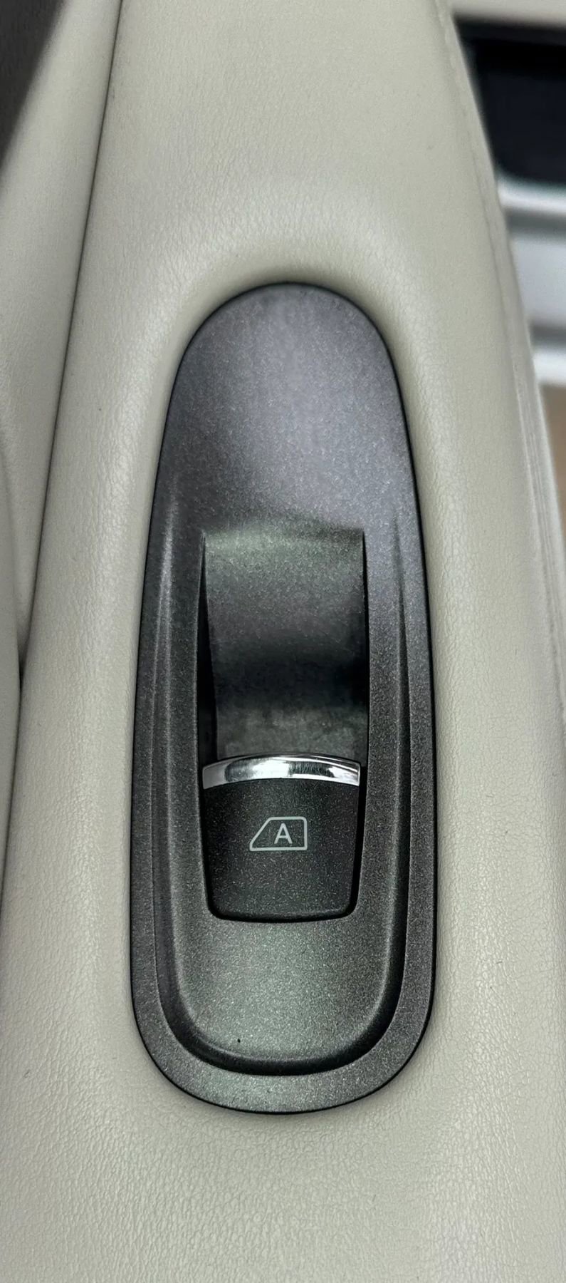 Used 2019 INFINITI Q50 Luxe w/ Essential Package (3.0T Luxe) AWD/4WD image 29