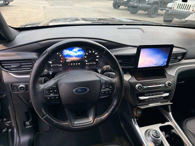 Used 2020 Ford Explorer XLT w/ Equipment Group 202A image 23