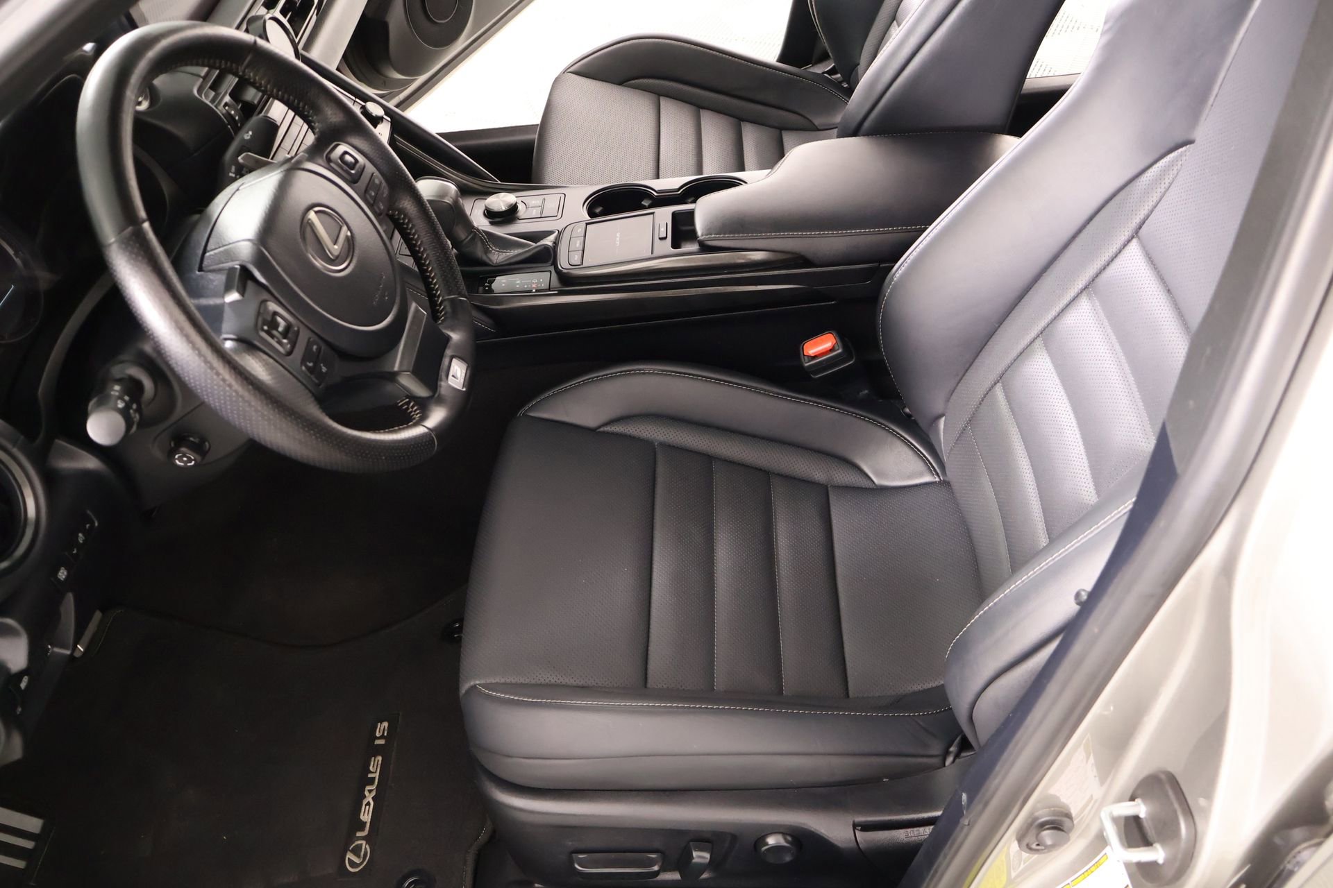 Used 2023 Lexus IS 350 F Sport w/ Navigation Package AWD/4WD image 12
