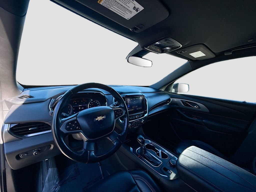 Used 2023 Chevrolet Traverse LT image 9