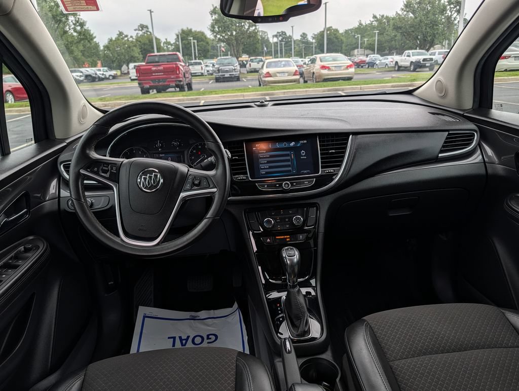 Used 2020 Buick Encore Preferred FWD image 2