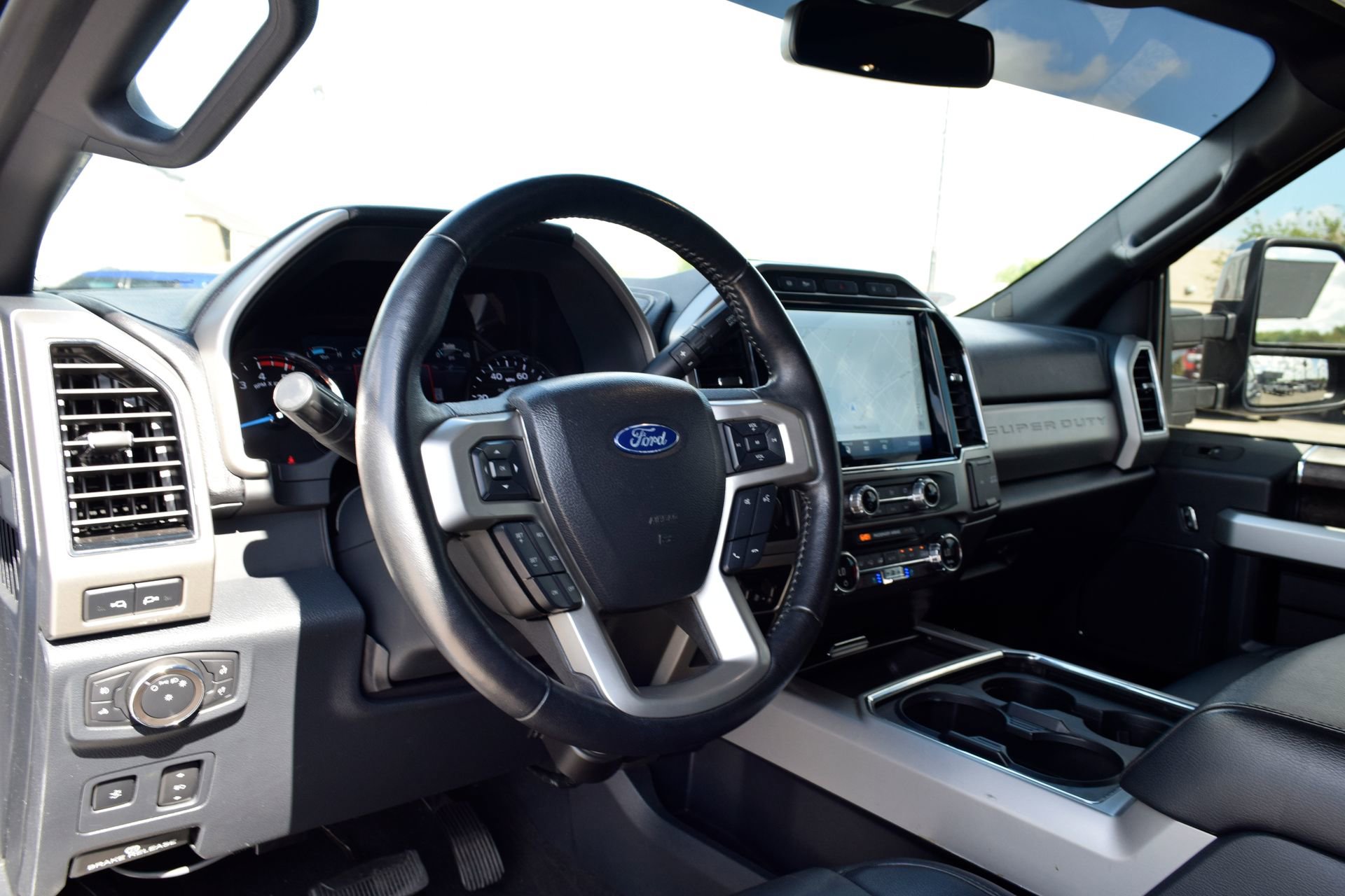 Used 2022 Ford F250 Lariat w/ Lariat Ultimate Package AWD/4WD image 17