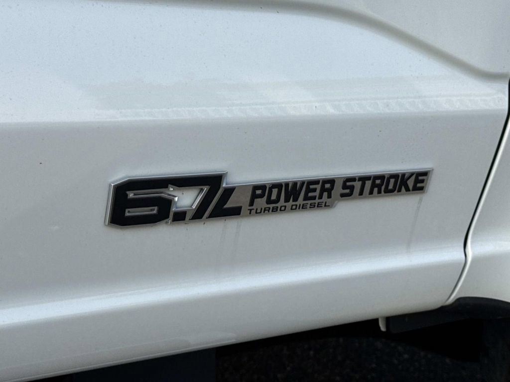 New 2025 Ford F250 Lariat w/ Chrome Package image 27
