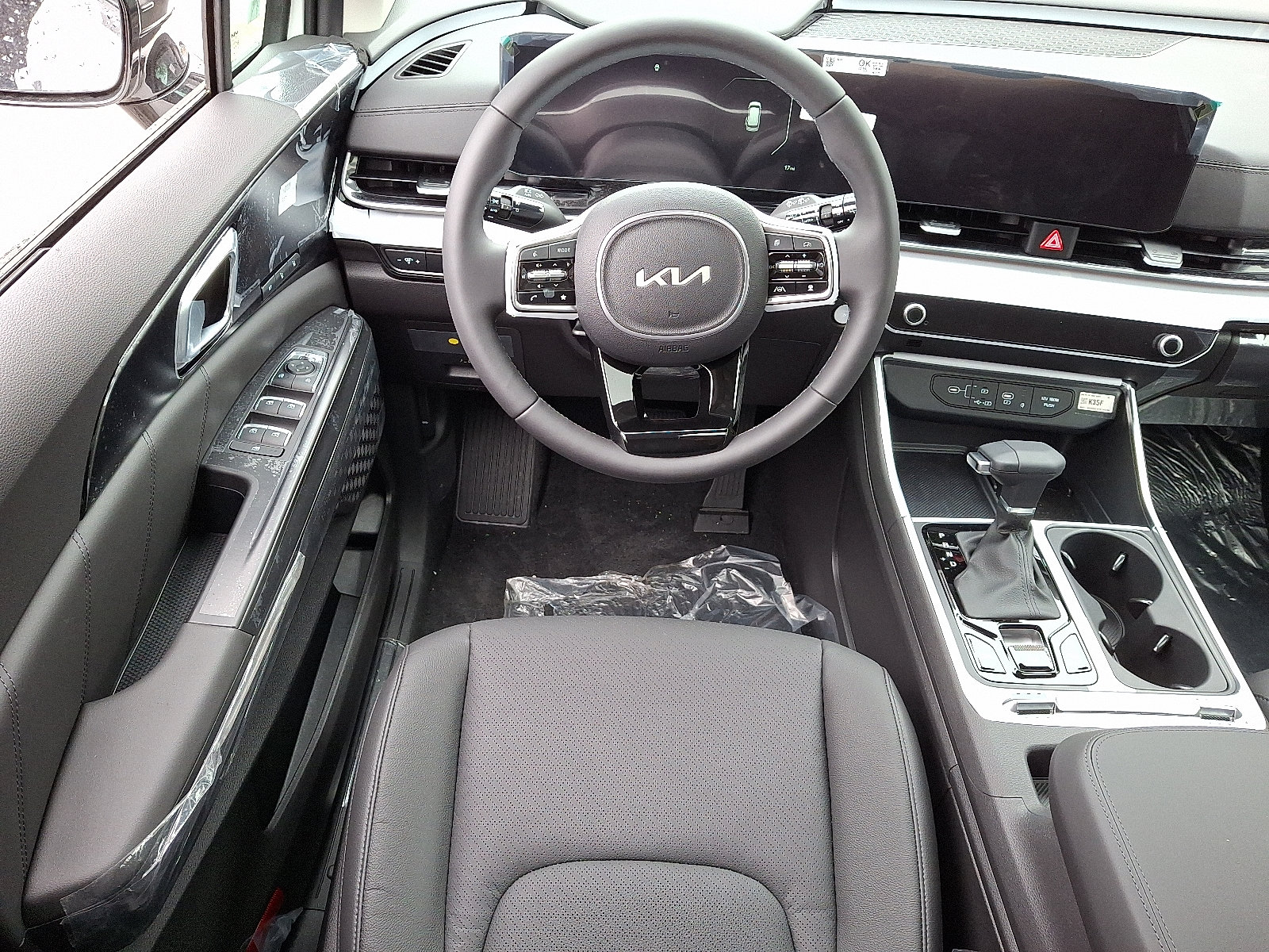 New 2025 Kia Carnival SX Prestige FWD image 11