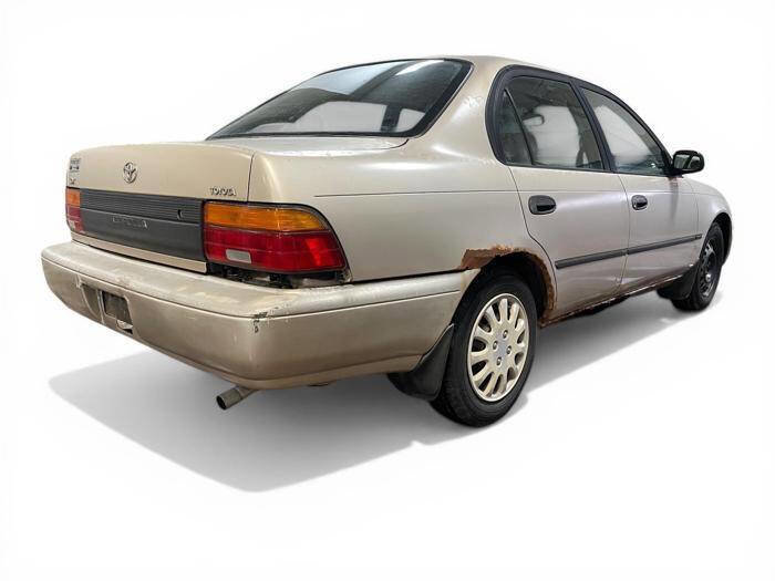 Used 1995 Toyota Corolla DX FWD image 5