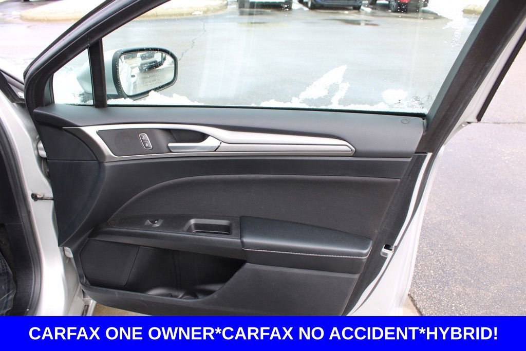 Used 2019 Ford Fusion SE image 22