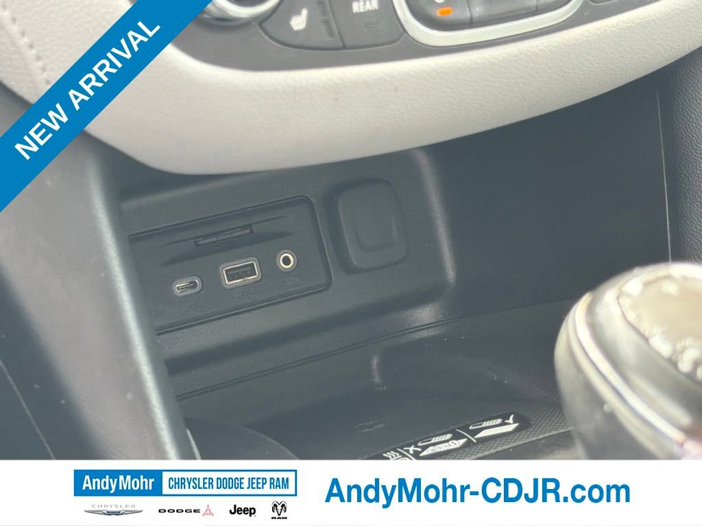 Used 2019 Chevrolet Equinox Premier AWD/4WD image 23