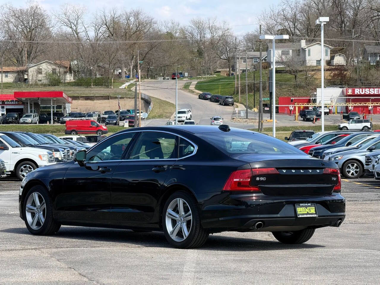Used 2018 Volvo S90 T5 Momentum w/ Convenience Package image 2