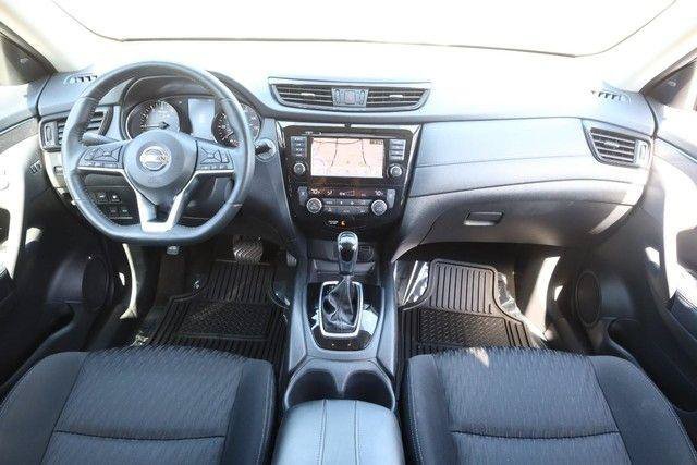 Used 2018 Nissan Rogue SV w/ Premium Package FWD image 21