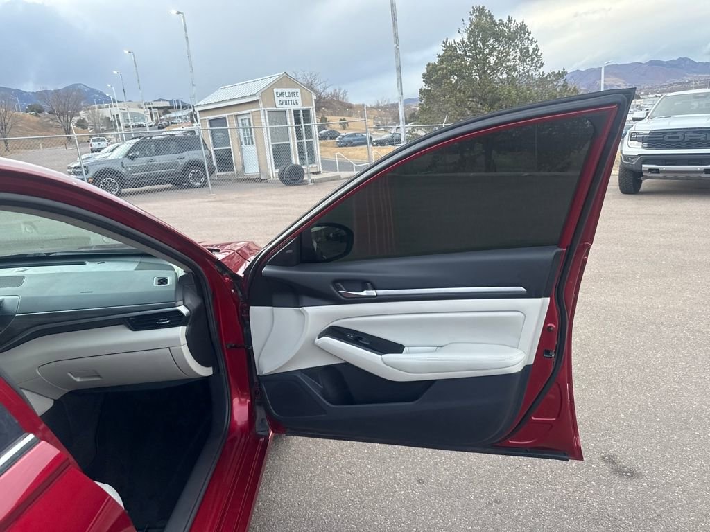 Used 2023 Nissan Altima 2.5 SV image 26