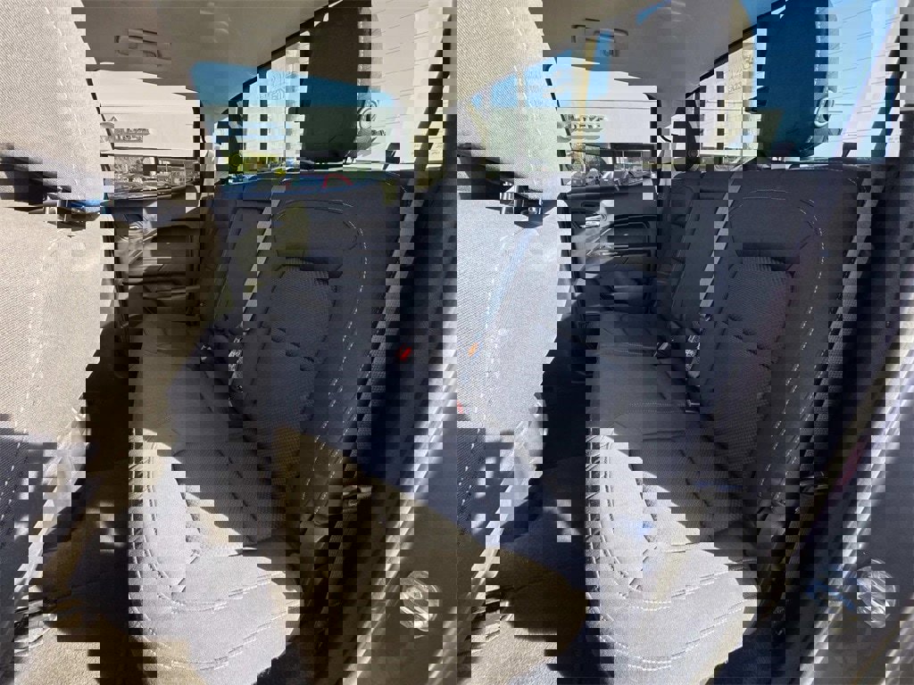 Used 2022 Chevrolet Colorado LT w/ Safety Package image 8