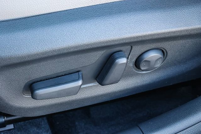 Used 2017 Hyundai Elantra Limited w/ Limited Ultimate Package 05 image 24