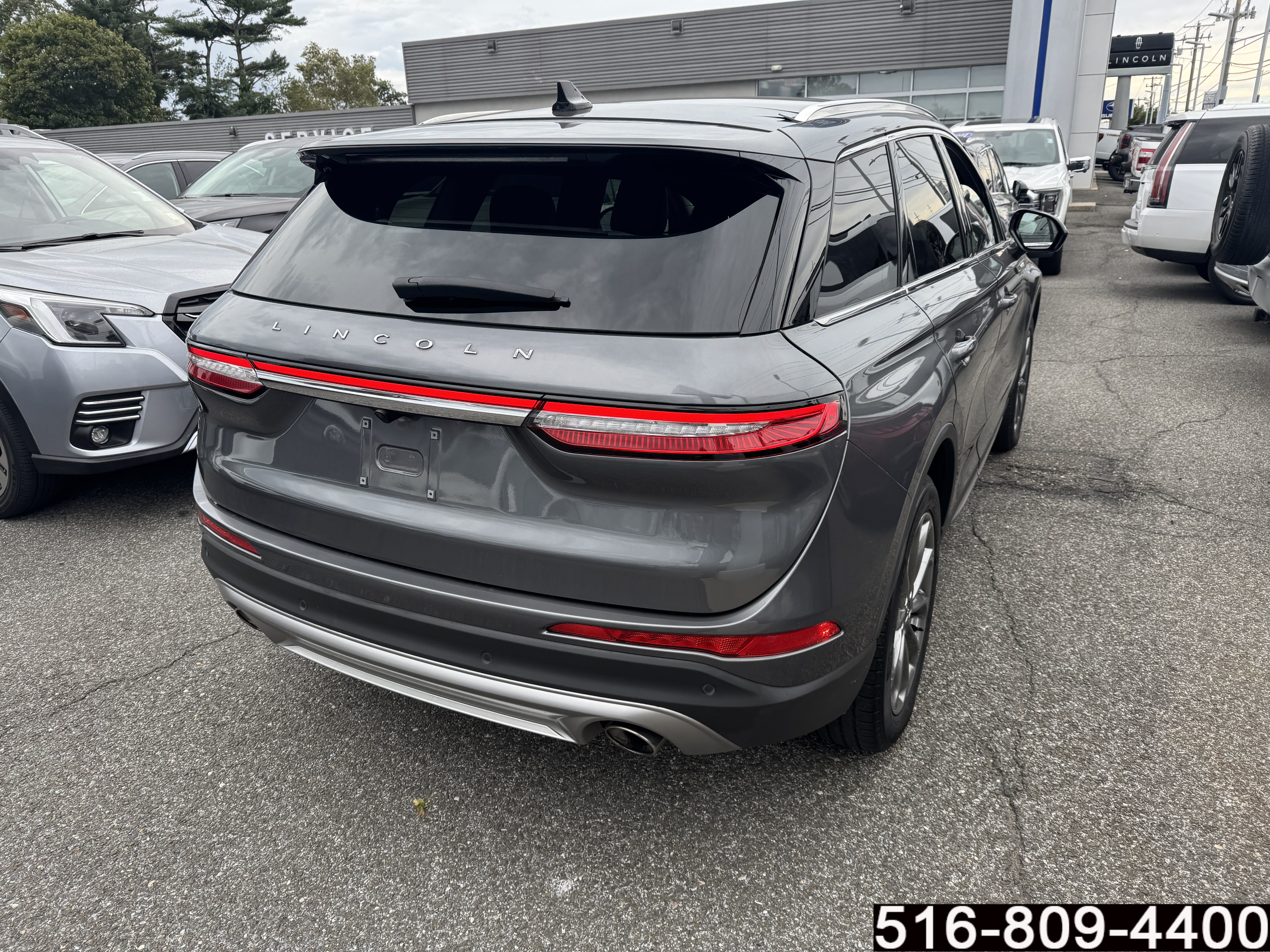 Used 2022 Lincoln Corsair AWD w/ Premium Package image 4