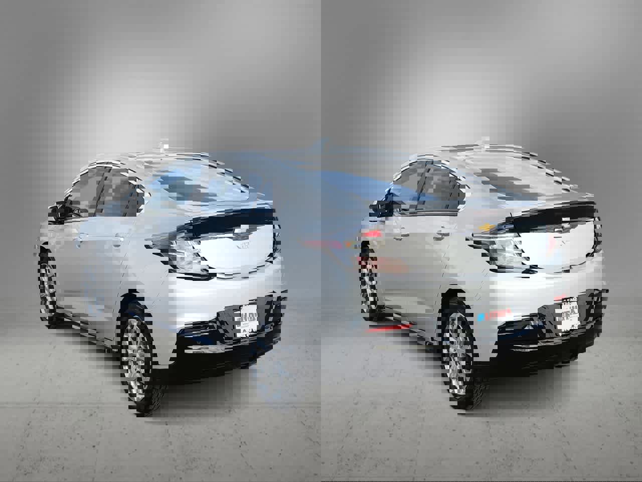 Used 2018 Chevrolet Volt Premier w/ Driver Confidence Package image 6