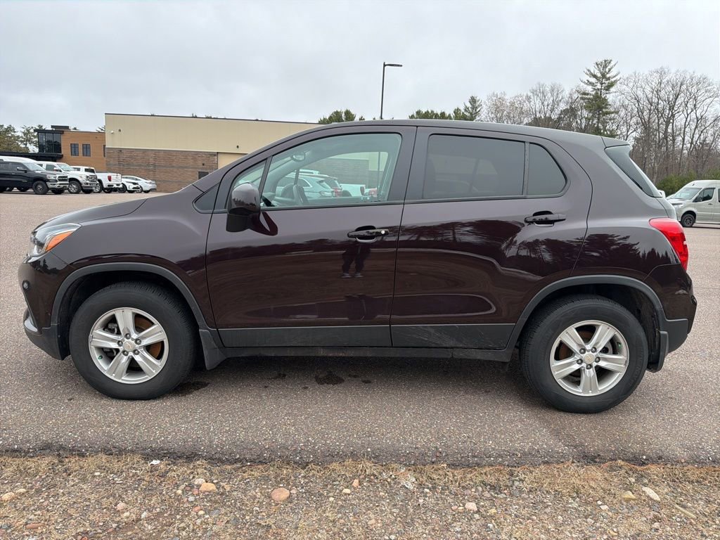 Used 2022 Chevrolet Trax LS w/ Tint and Cruise Package AWD/4WD image 3