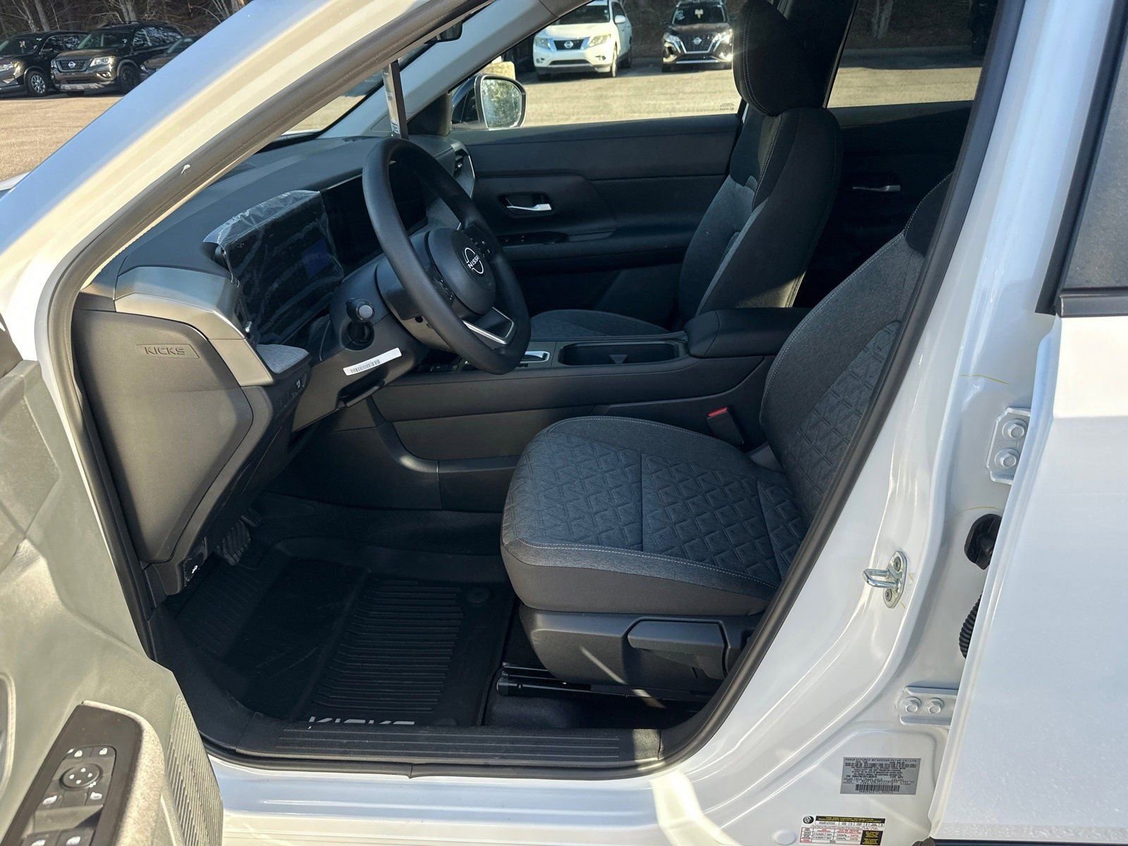 New 2026 Nissan Kicks SV w/ SV Premium Package image 9