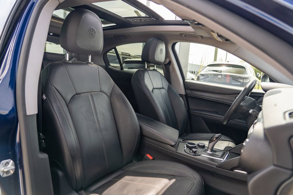 Used 2018 Alfa Romeo Stelvio AWD image 20