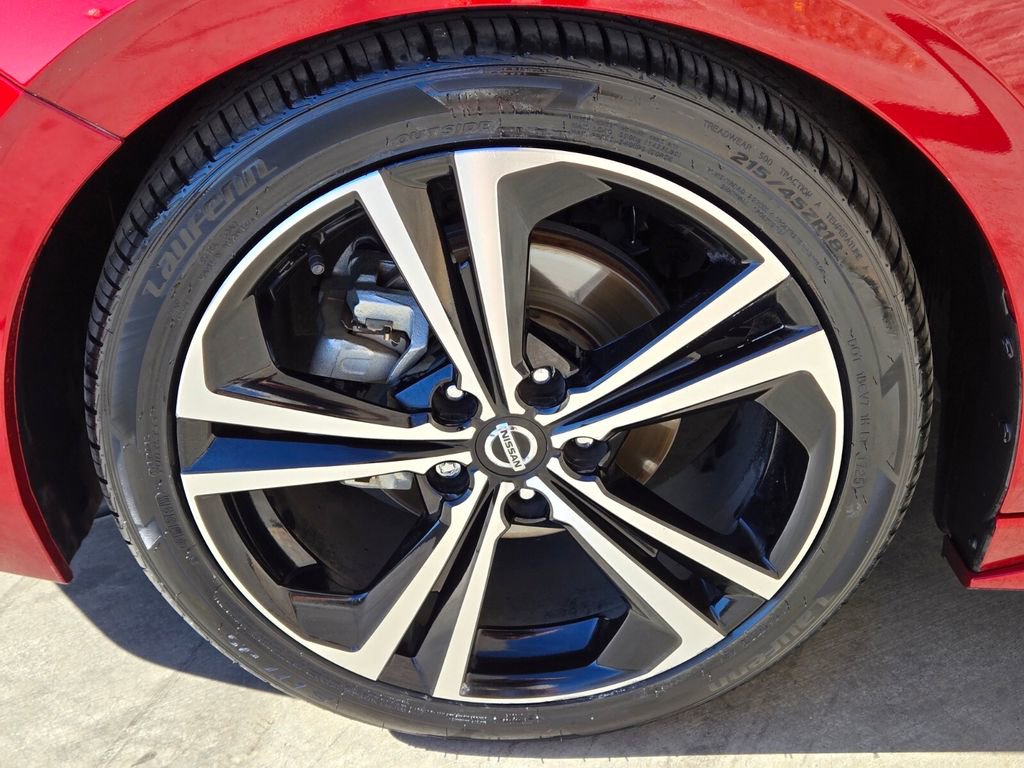 Used 2023 Nissan Sentra SR w/ SR Premium Package image 11