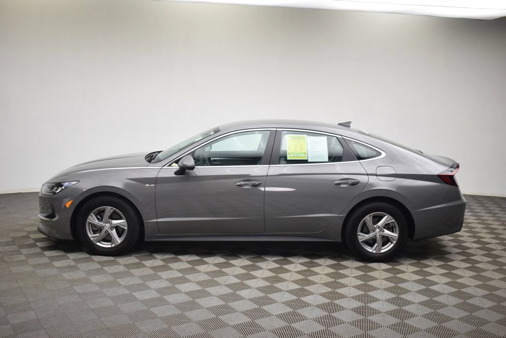 Used 2023 Hyundai Sonata SE w/ Cargo Package FWD image 13
