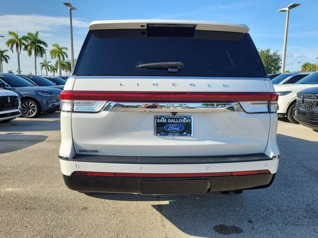 Certified 2023 Lincoln Navigator Reserve AWD/4WD image 5