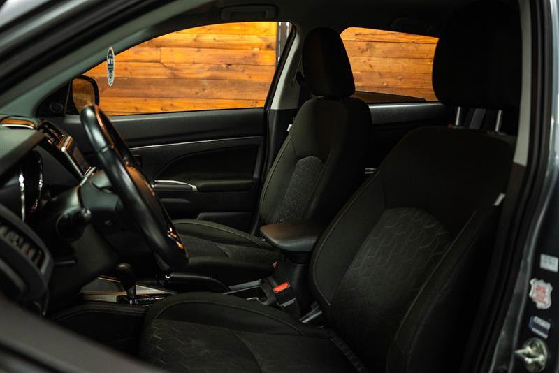 Used 2021 Mitsubishi Outlander Sport ES AWD/4WD image 9