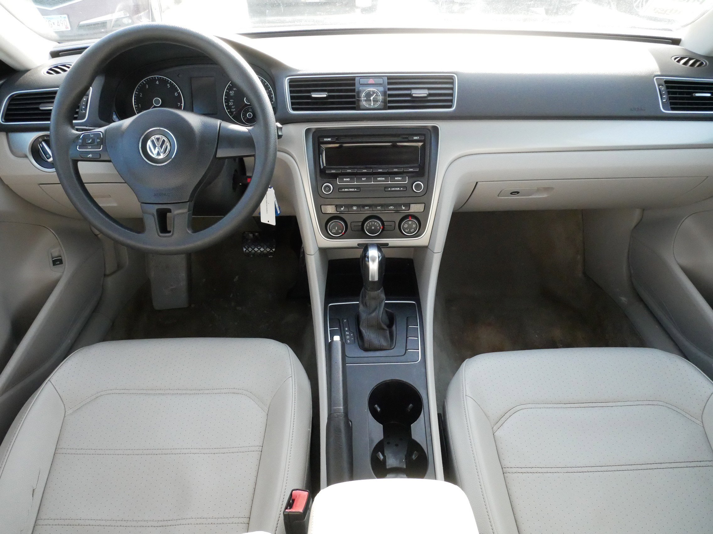 Used 2013 Volkswagen Passat Wolfsburg Edition image 10