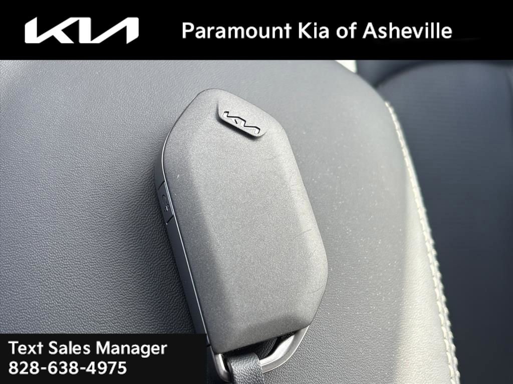 Used 2025 Kia K5 GT-Line w/ GT-Line Premium Package image 28
