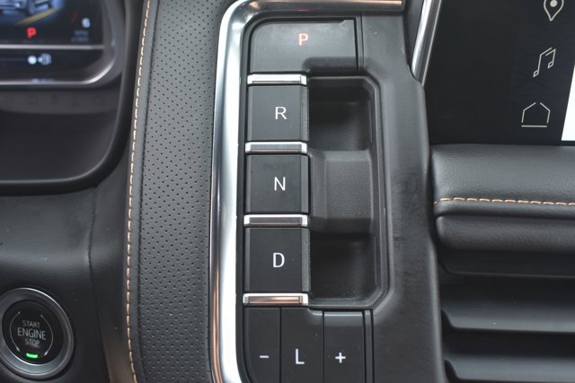 Used 2023 GMC Yukon AT4 w/ Technology Package image 30