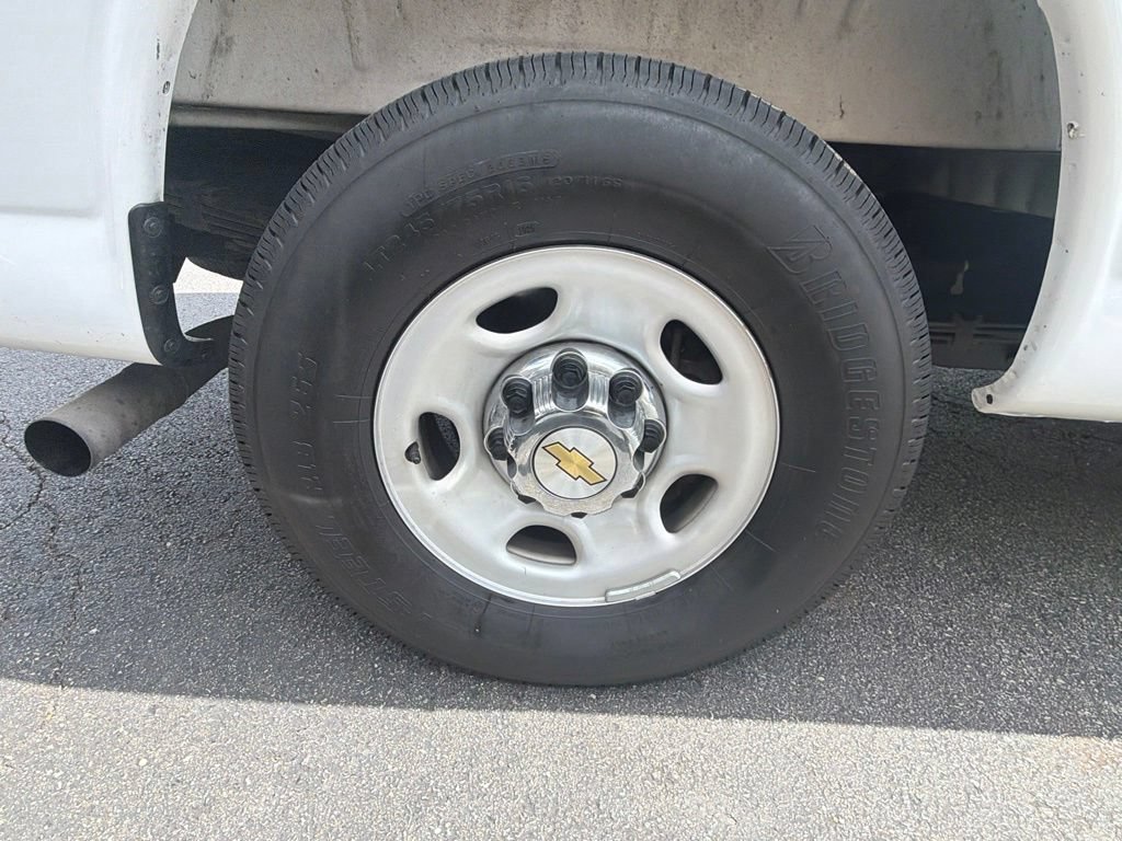 Used 2025 Chevrolet Express 3500 LT w/ LT Preferred Equipment Group RWD image 31