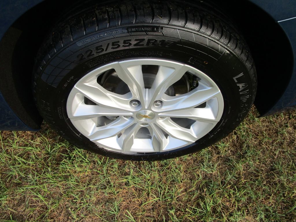 Used 2024 Chevrolet Malibu LT FWD image 14