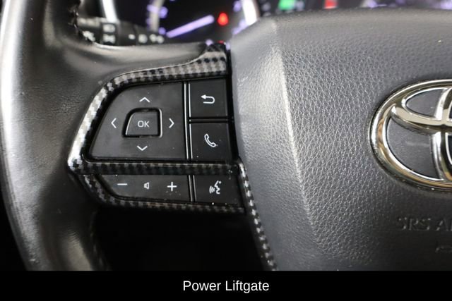 Used 2022 Toyota Highlander XLE FWD image 8