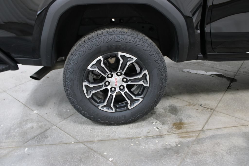 Used 2024 GMC Canyon AT4 AWD/4WD image 37