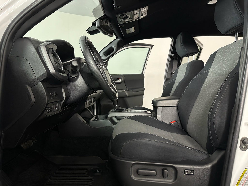 Used 2023 Toyota Tacoma TRD Off-Road image 10