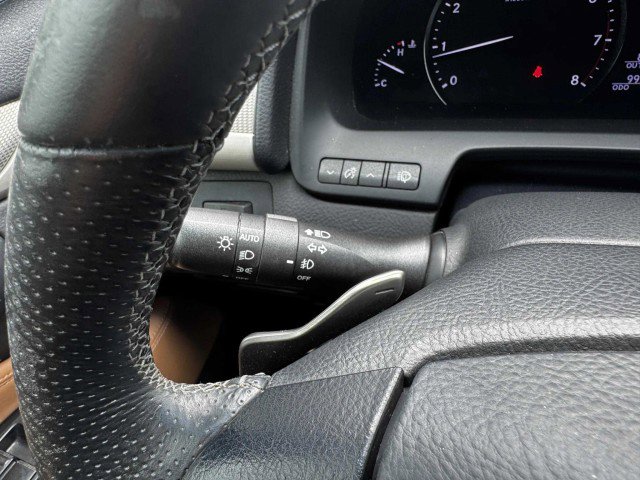 Used 2014 Lexus LS 460 image 24