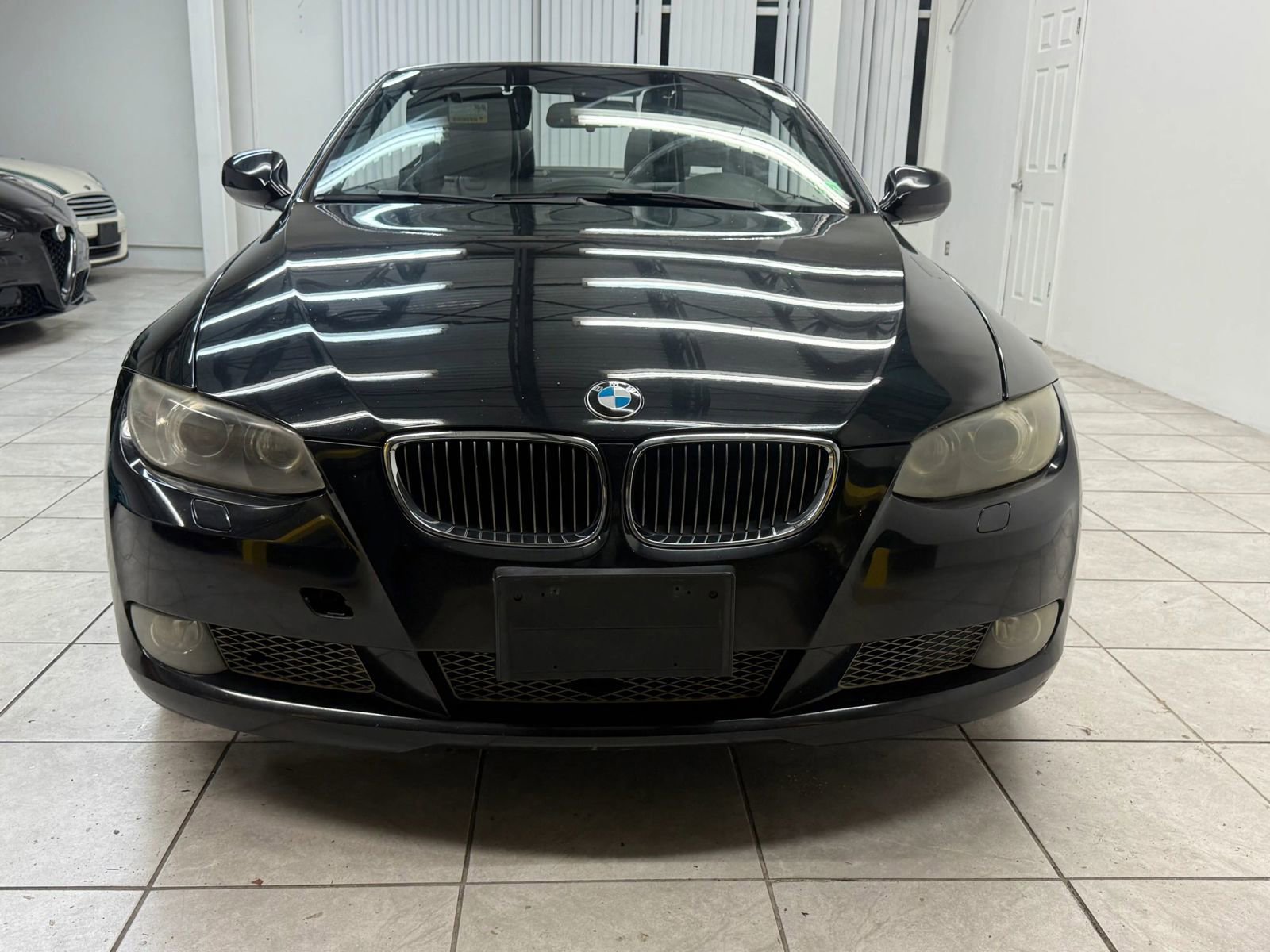 Used 2010 BMW 335i Convertible image 12