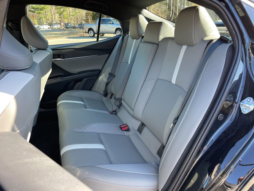 Used 2025 Toyota Camry SE image 20
